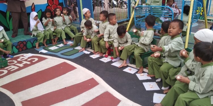 BUSTANUL ATHFAL AL-MUQOFFA