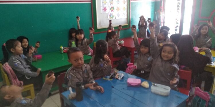 BUSTANUL ATHFAL AL-MUQOFFA