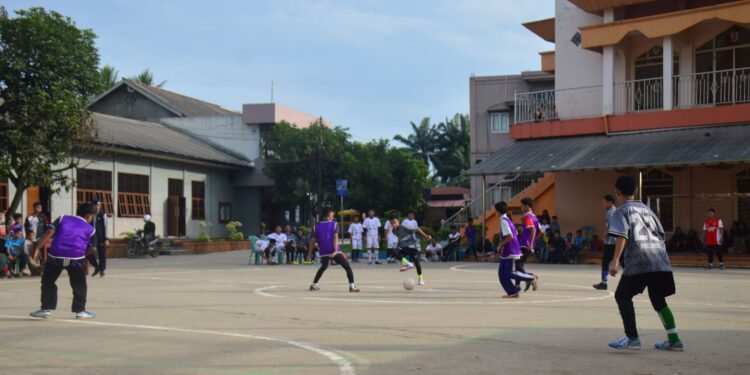 Jalin Ukhuwah: Keseruan Laga Persahabatan Ponpes ‘Aqulu eL Muqoffa vs Ponpes Tahfiz Nurul Quran