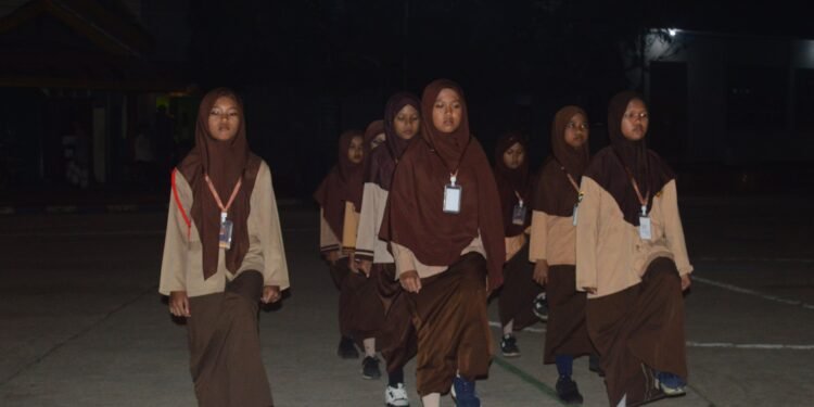 Membentuk Karakter di Bawah Langit Terbuka: Pengalaman Berkemah Santri Tarbiyatul Awaliyah