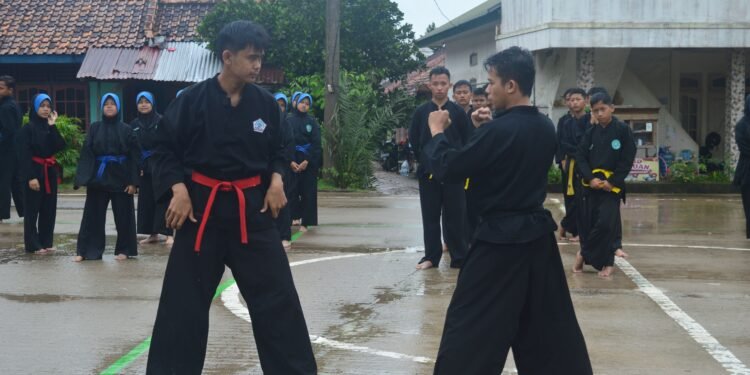 Gashuku dan Ujian Beladiri Tarbiyatul Awaliyah ‘Aqulu eL Muqoffa: Menempa Raga, Menguatkan Iman di Tengah Hujan Penuh Berkah