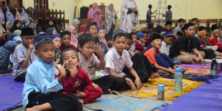 YPD AKUIS Pusat Resmi Buka Pesantren Ramadhan Anak-Anak: Dari Murid Jadi Guru, Kisah Almuni Membimbing Adik-Adik di Pesantren Ramadhan