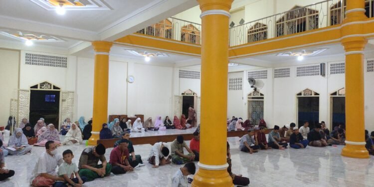 Yayasan Pendidikan dan Dakwah (YPD) AKUIS Pusat Gelar Tarawih Perdana, Hidupkan Generasi Quranis & Meneladani Semangat Perang Badar
