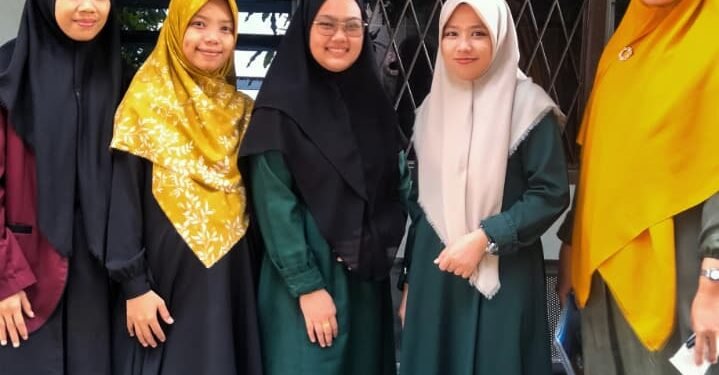 Pembagian Rapor Santri Ma’had ‘Aqu-Lu eL-Muqoffa Al-Isalmiy Caturwulan II Tahun 1447 H: Apresiasi Kepada 15 Santri, Khatamkan Tulisan Tangan Al-Quran