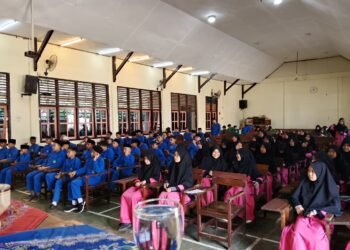 Pembagian Rapor Santri Ma’had ‘Aqu-Lu eL-Muqoffa Al-Isalmiy Caturwulan II Tahun 1447 H: Apresiasi Kepada 15 Santri, Khatamkan Tulisan Tangan Al-Quran