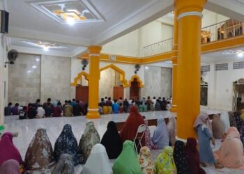 Gerhana Bulan Total: Satu-satunya di Indonesia, Namun Tertutup Awan di YPD AKUIS Pusat