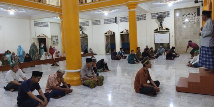 Gerhana Bulan Total: Satu-satunya di Indonesia, Namun Tertutup Awan di YPD AKUIS Pusat