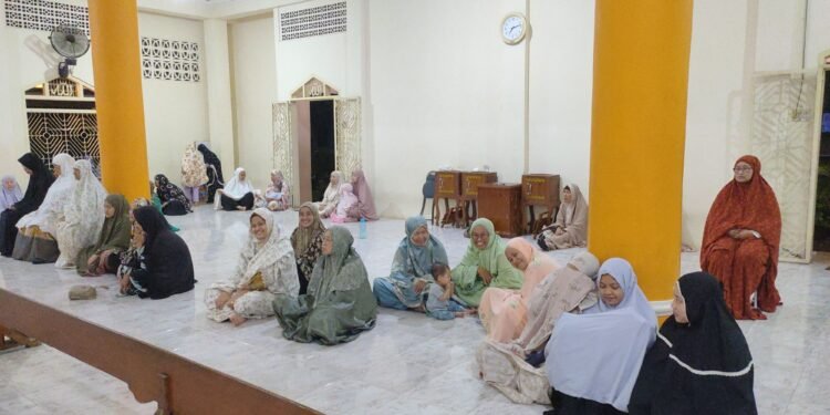 Gerhana Bulan Total: Satu-satunya di Indonesia, Namun Tertutup Awan di YPD AKUIS Pusat