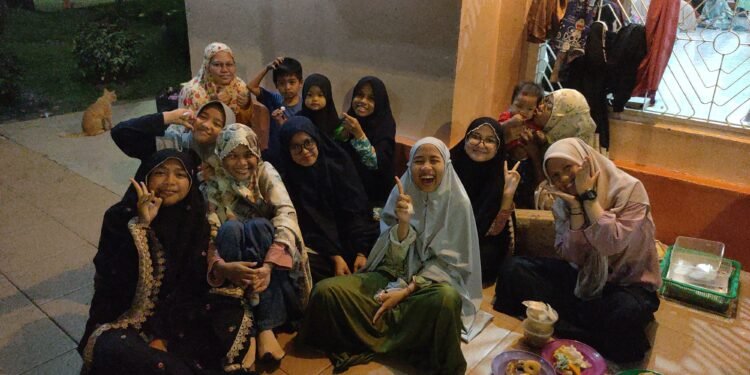 Gerhana Bulan Total: Satu-satunya di Indonesia, Namun Tertutup Awan di YPD AKUIS Pusat