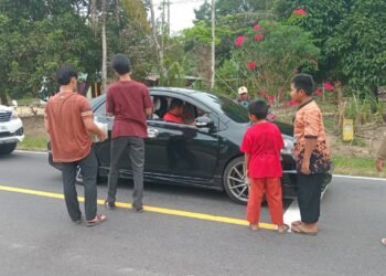 Dakwah di Jalan Raya: Kisah Santri Ma’had eL-Muqoffa Berbagi Takjil dan Senyuman di Ujung Bangka