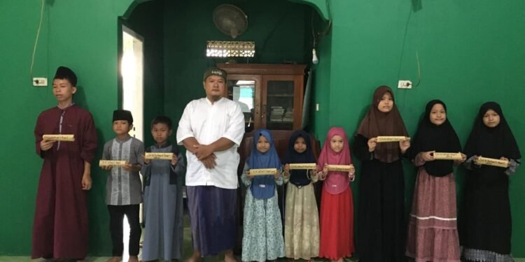PENUTUPAN PESANTREN RAMADHAN ANAK-ANAK YPD AKUIS CABANG KABUPATEN OKI: Canda, Tawa, dan Haru Mewarnai Sore di SP PADANG