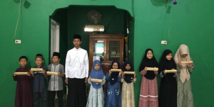 PENUTUPAN PESANTREN RAMADHAN ANAK-ANAK YPD AKUIS CABANG KABUPATEN OKI: Canda, Tawa, dan Haru Mewarnai Sore di SP PADANG