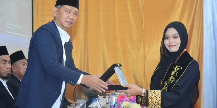 MENYEMAI PEMIMPIN ASLI YANG ILMIYAH, DINIYAH, DAN KRITIS UNTUK PERADABAN DUNIA: WISUDA DAN PENGUKUHAN MASA BAKTI TAHUN PELAJARAN 1447 H